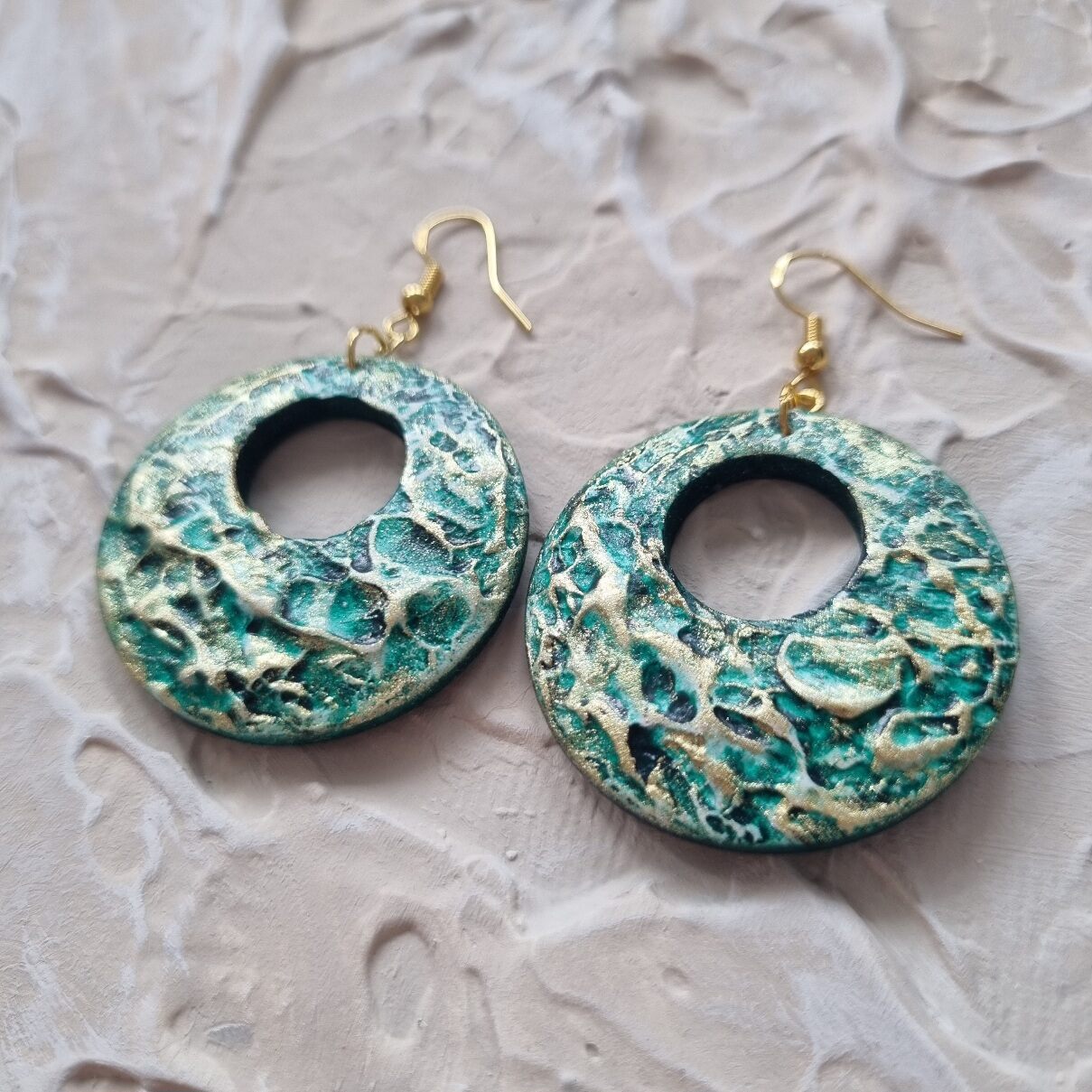 Textured Round Earring - Green and Gold