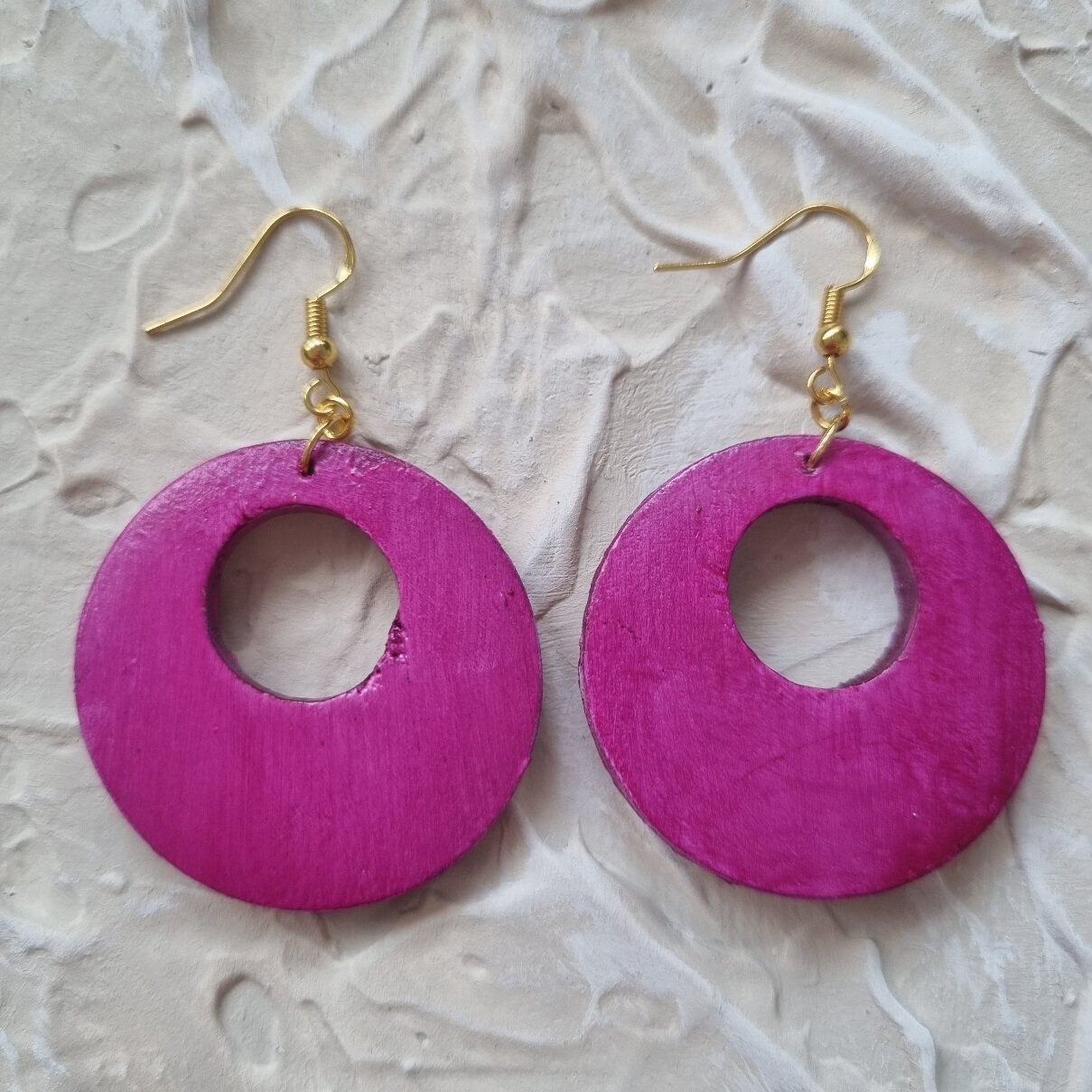 Painted round Earring - Violet, Magenta and Gold