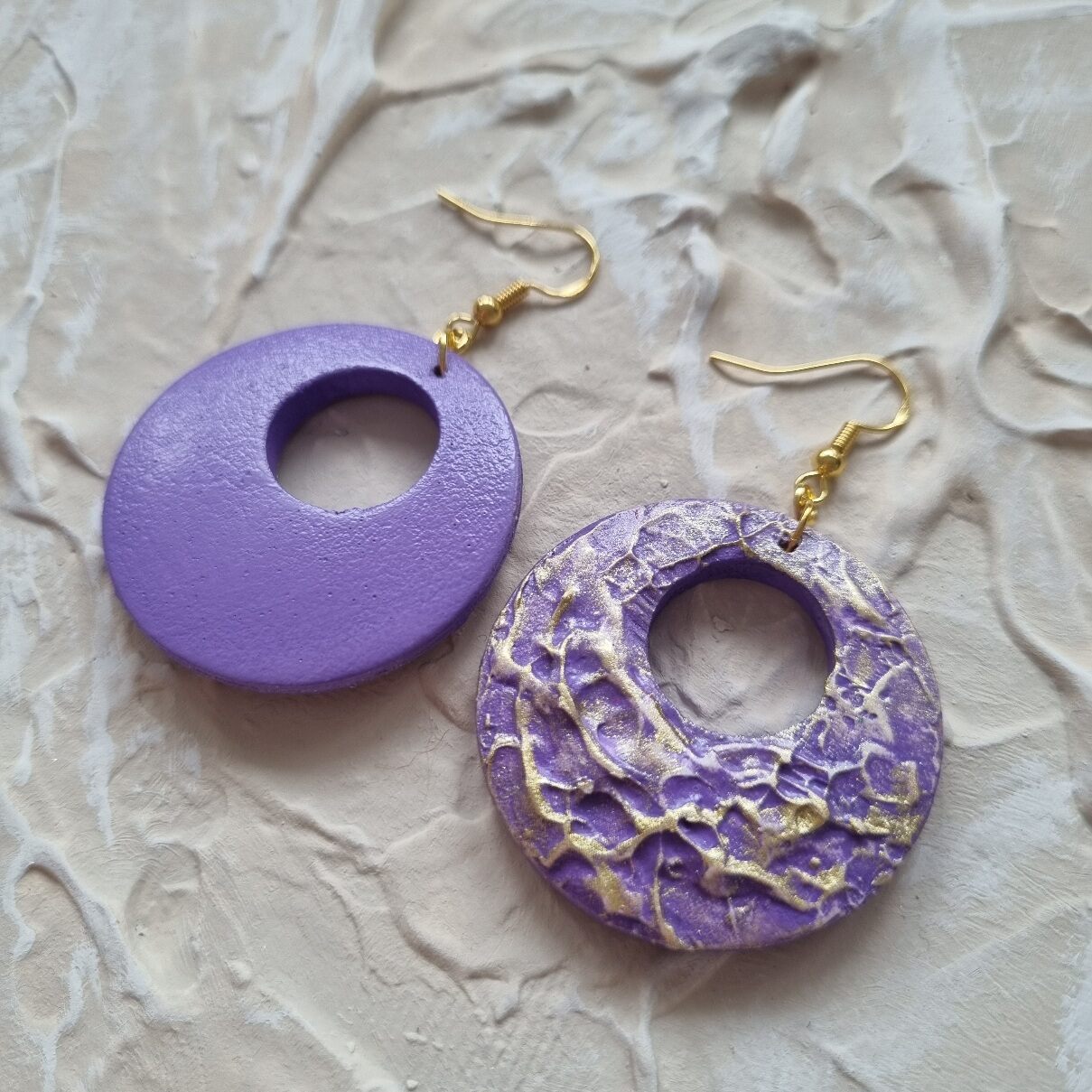 Textured Round Earring - Lilac and Gold